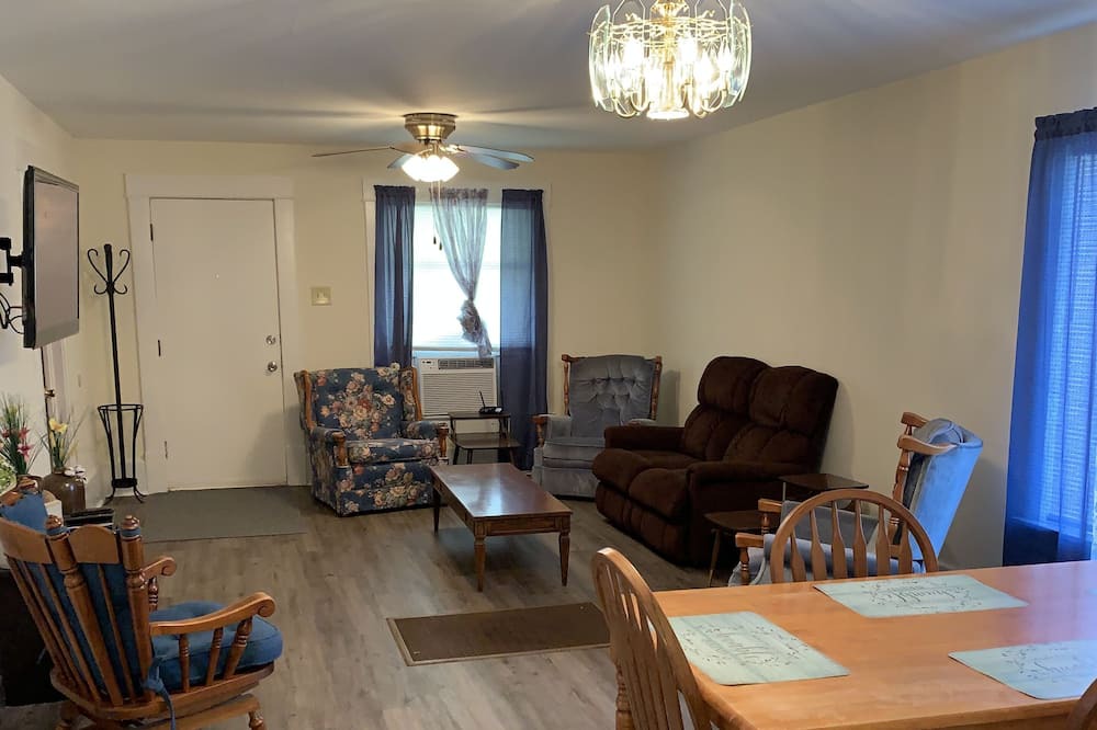 Photo of Bedroom in Tonkawa
