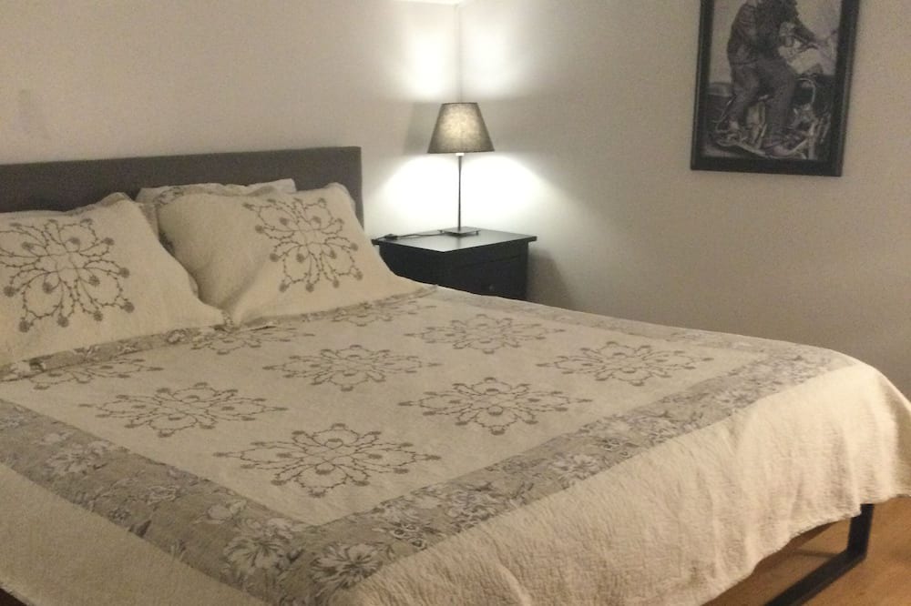 Photo of Bedroom in L'Anse-Saint-Jean