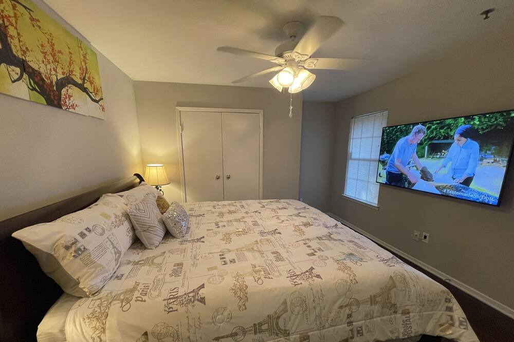 Photo of Bedroom in North Druid Hills