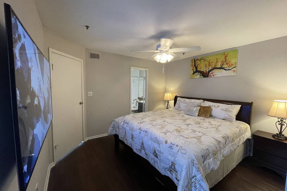 Photo of Bedroom in North Druid Hills