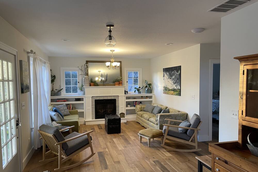 Photo of Livingroom in Camas