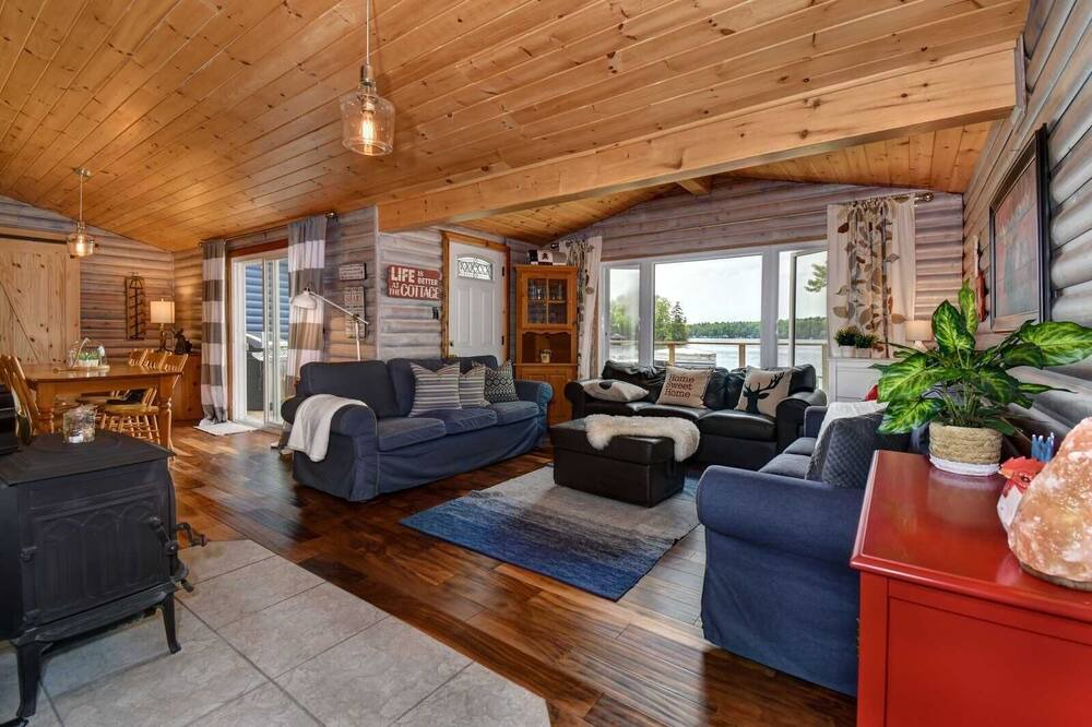 Photo of Livingroom in Selwyn