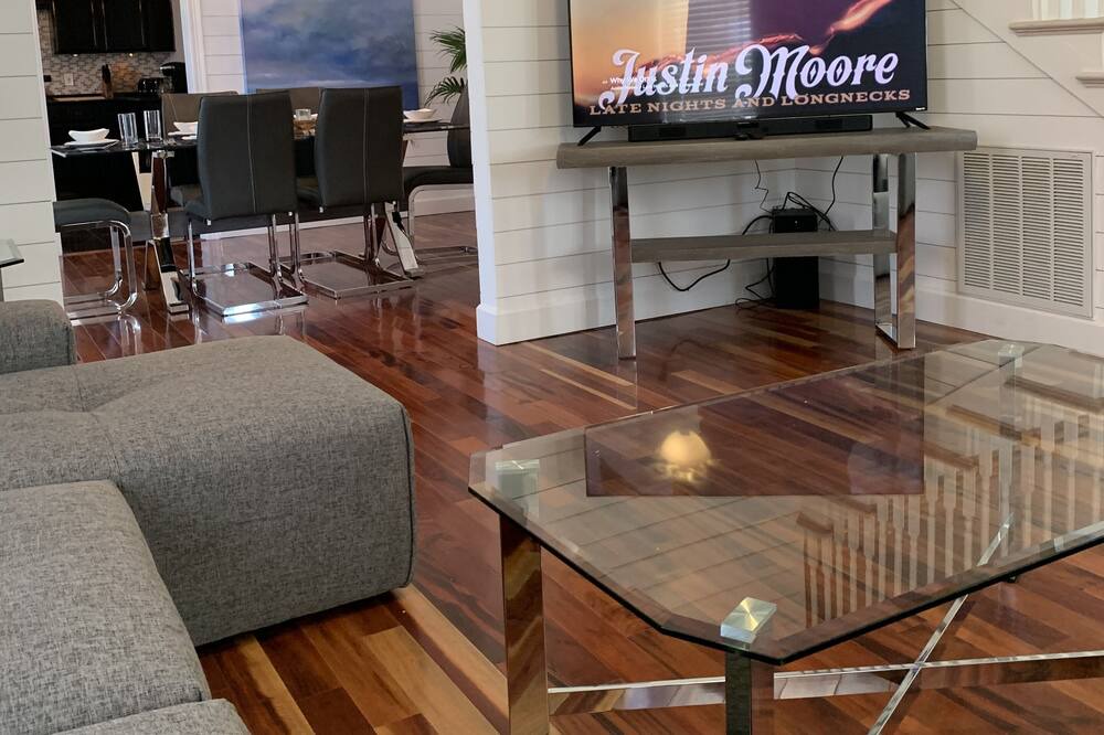 Photo of Livingroom in Kings Grant
