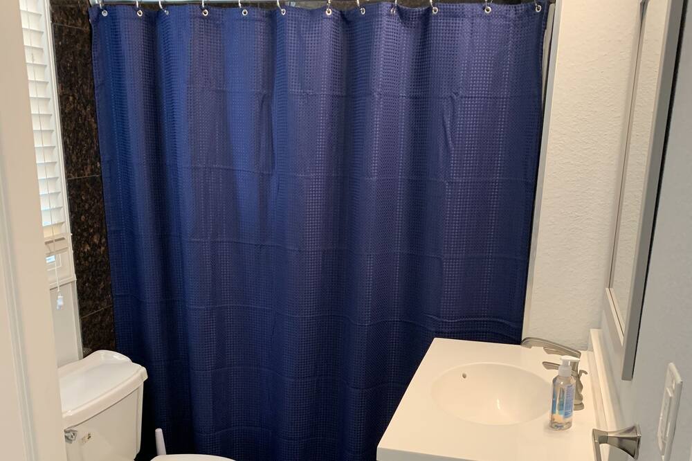 Photo of Bathroom in Kings Grant