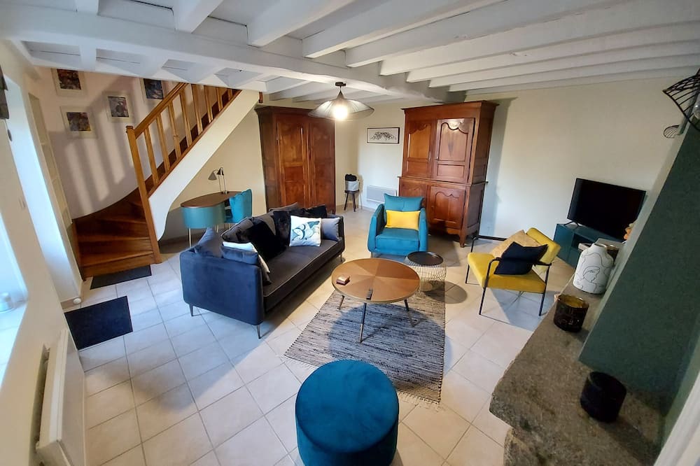 Photo of Livingroom in Boussac-Bourg