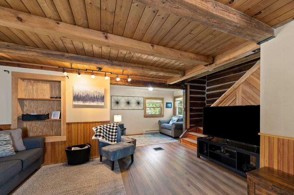 Photo of Livingroom in Saranac Lake