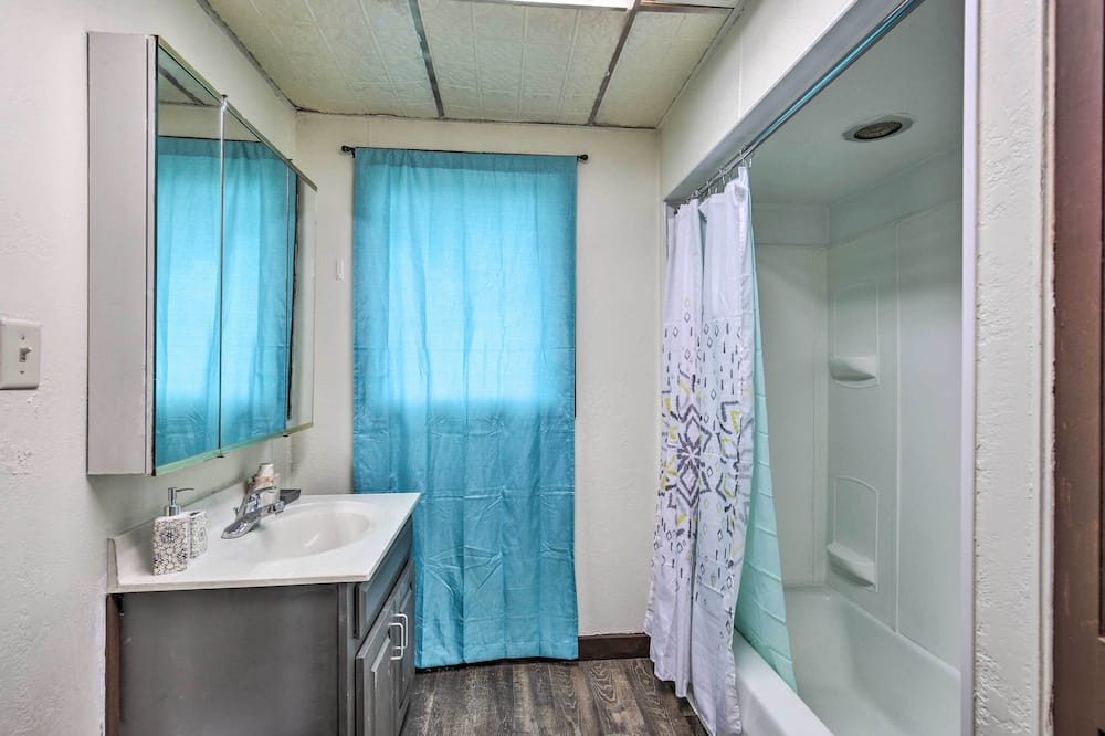 Photo of Bathroom in Ashland