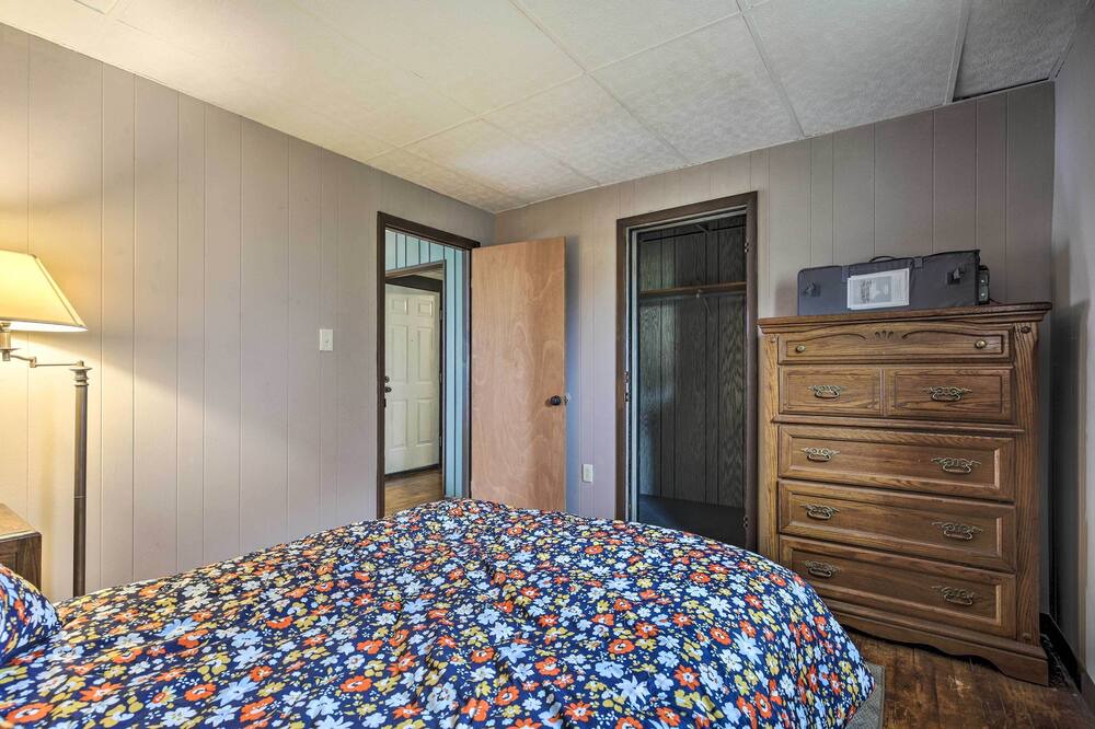 Photo of Bedroom in Ashland