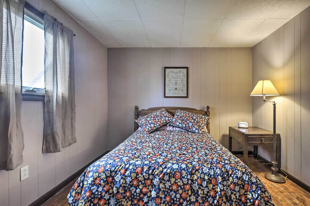 Photo of Bedroom in Ashland