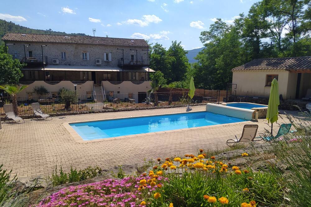 Photo of Outdoor in Les Assions