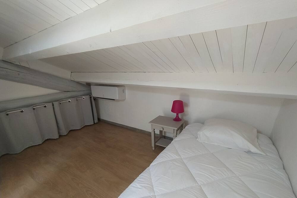Photo of Bedroom in Les Assions