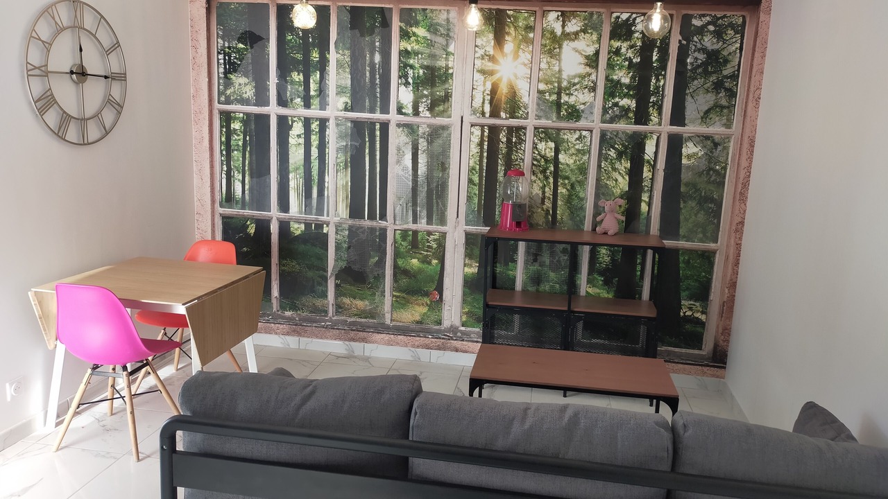 Photo of Others in Abrest