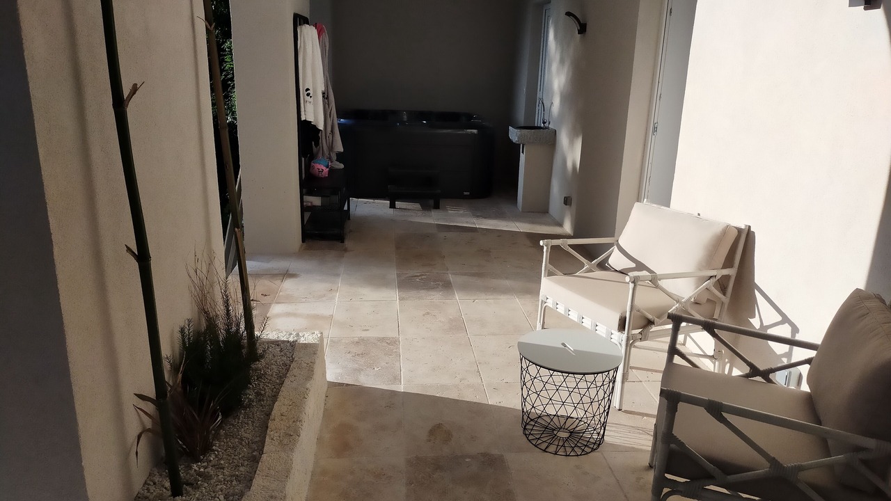 Photo of Others in Abrest