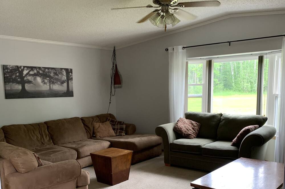 Photo of Livingroom in Traverse Bay
