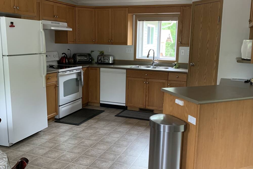 Photo of Kitchen in Traverse Bay