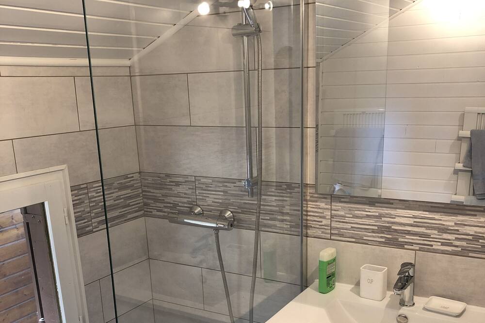 Photo of Bathroom in Bilieu
