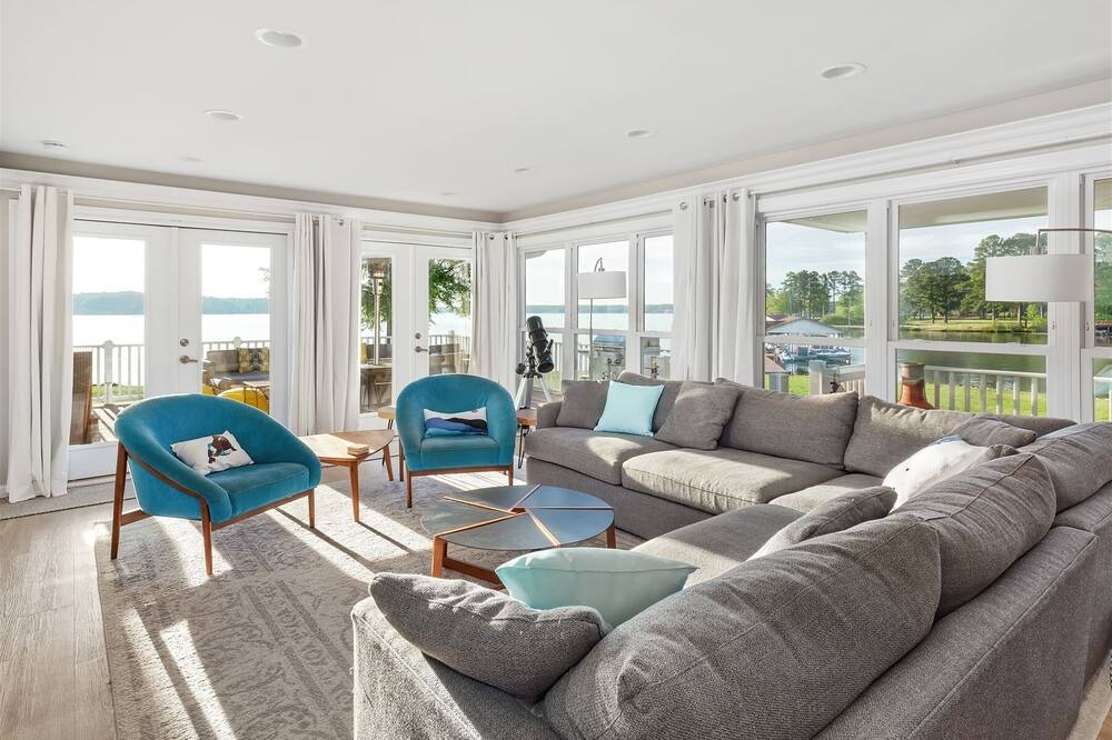 Photo of Livingroom in Macon