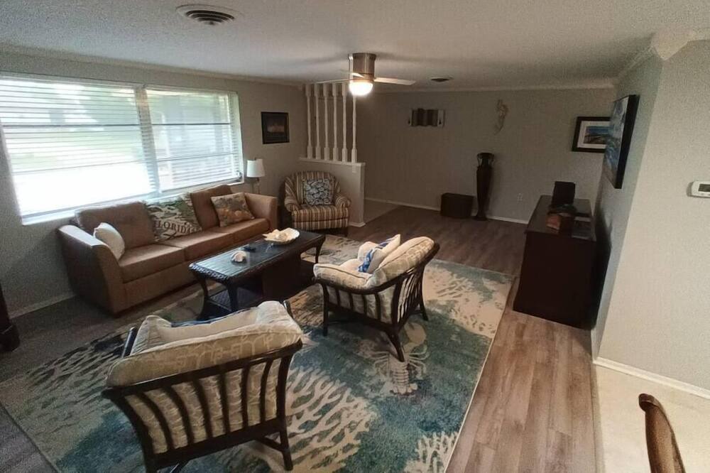 Photo of Bedroom in Venice Gardens