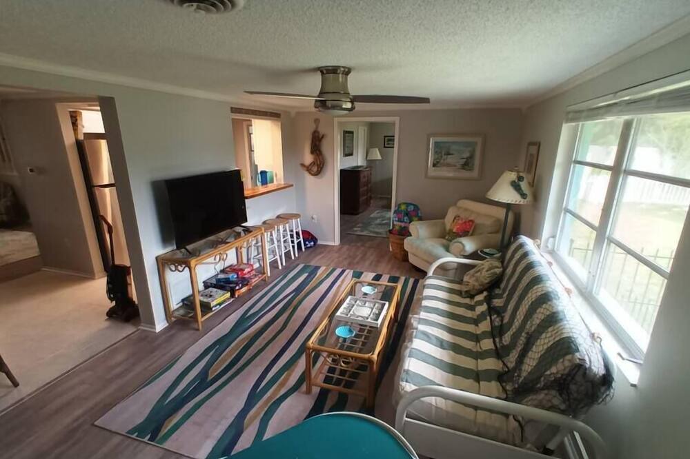 Photo of Bedroom in Venice Gardens