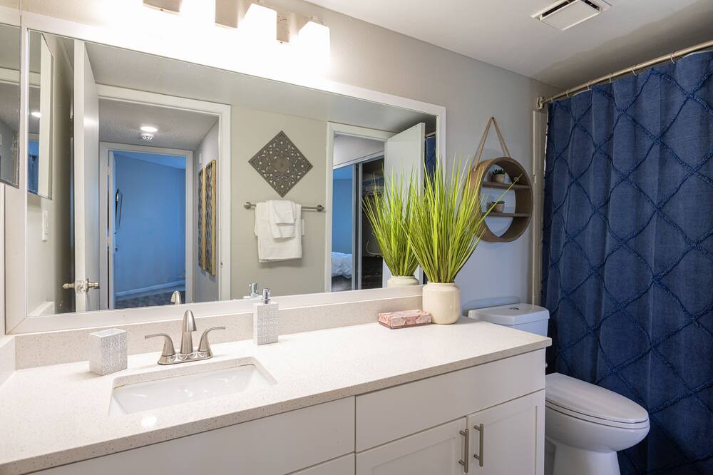 Photo of Bathroom in Sandalfoot Cove