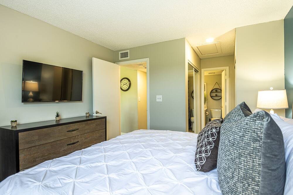 Photo of Bedroom in Sandalfoot Cove