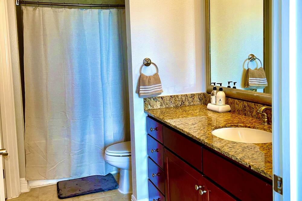 Photo of Bathroom in Uptown