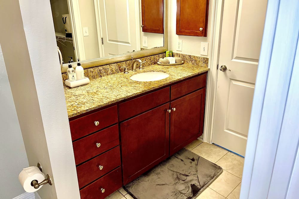 Photo of Bedroom in Uptown