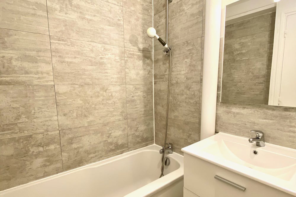 Photo of Bathroom in La Gueriniere Est