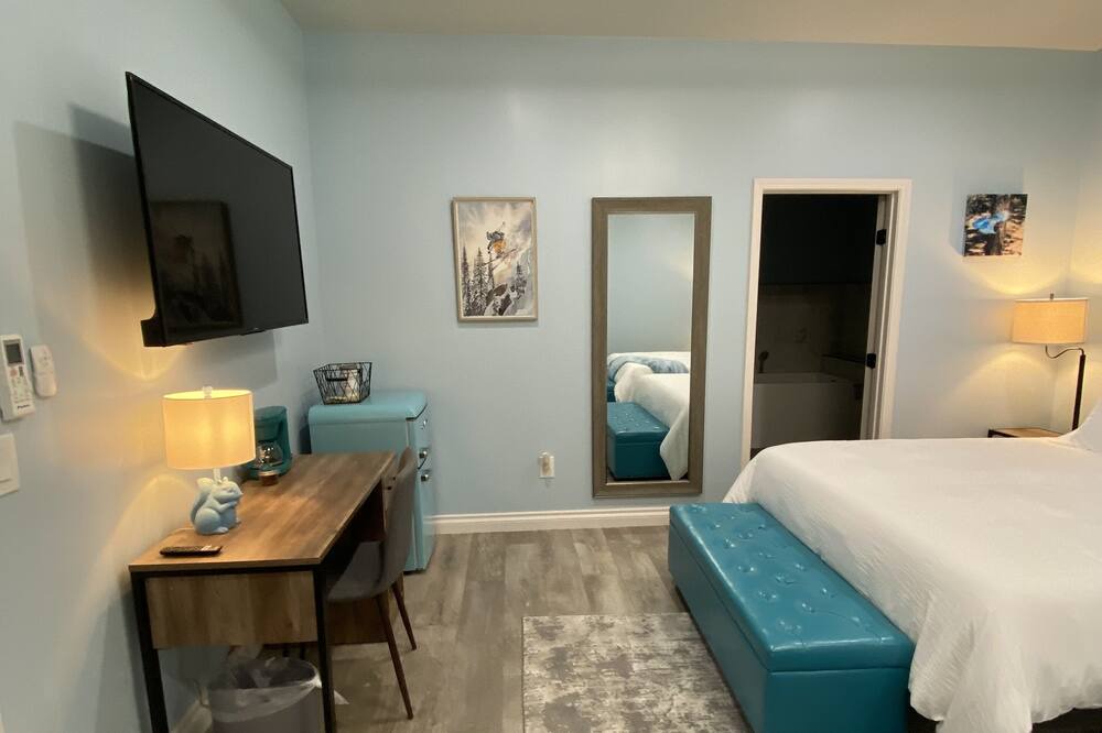 Photo of Bedroom in Wrightwood