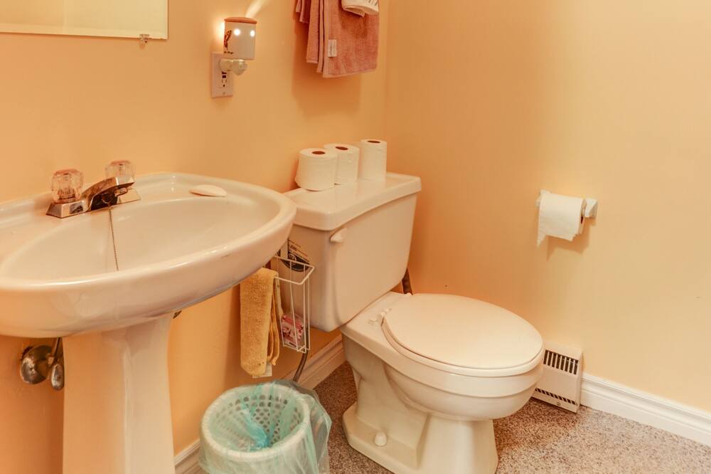 Photo of Bathroom in West End