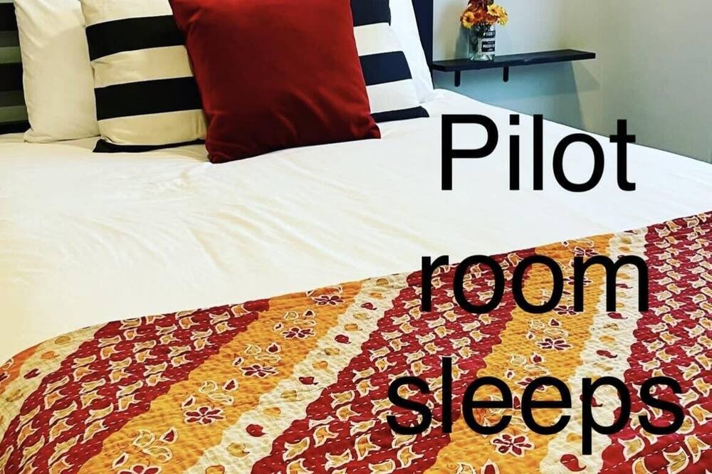 Photo of Bedroom in Pacific