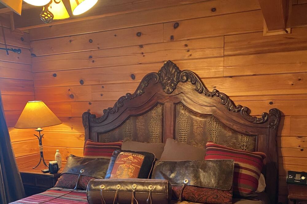 Photo of Bedroom in Vinita