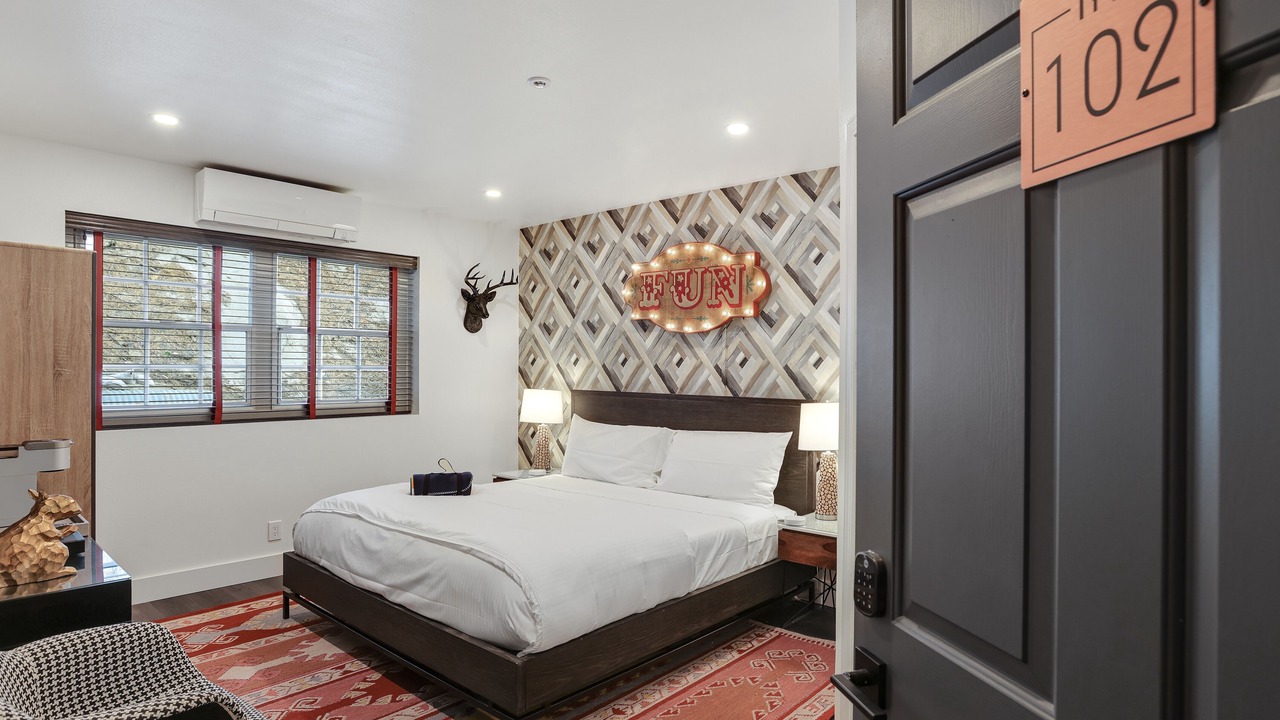 Photo of Bedroom in Idyllwild