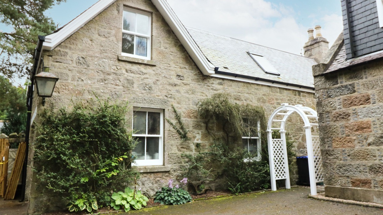 Photo of Outdoor in Old Deer