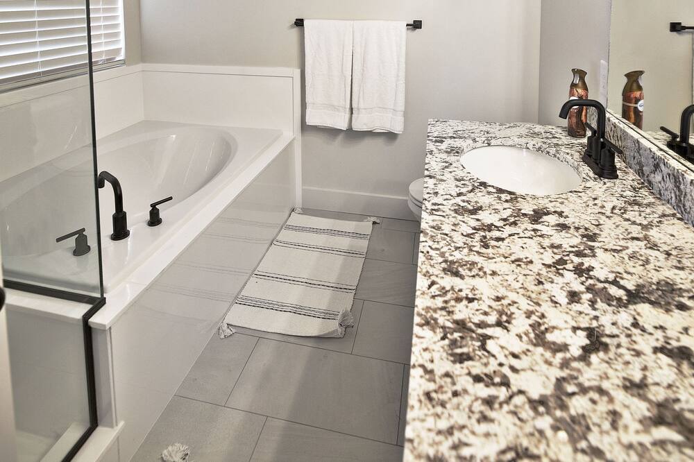 Photo of Bedroom in Plain City