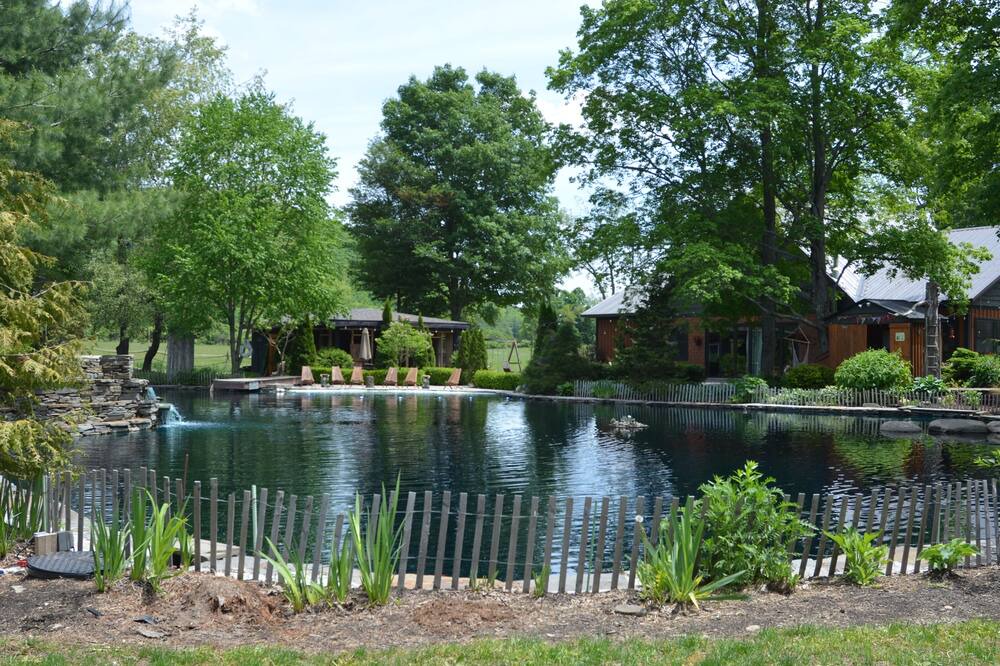 Photo of Outdoor in Caroline