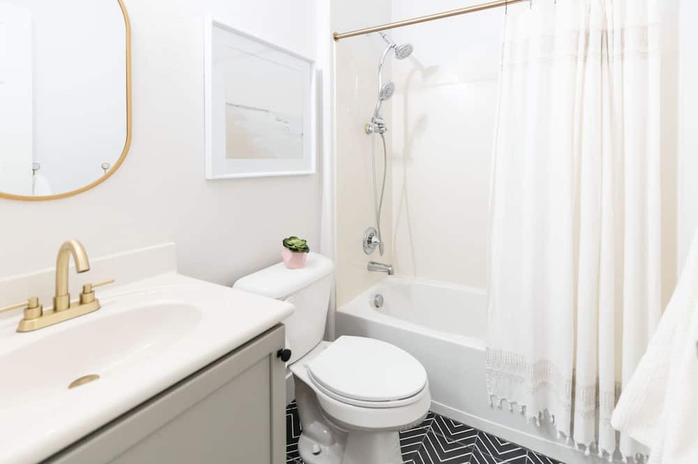 Photo of Bathroom in Queen Creek