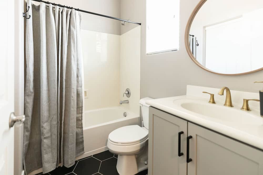 Photo of Bathroom in Queen Creek