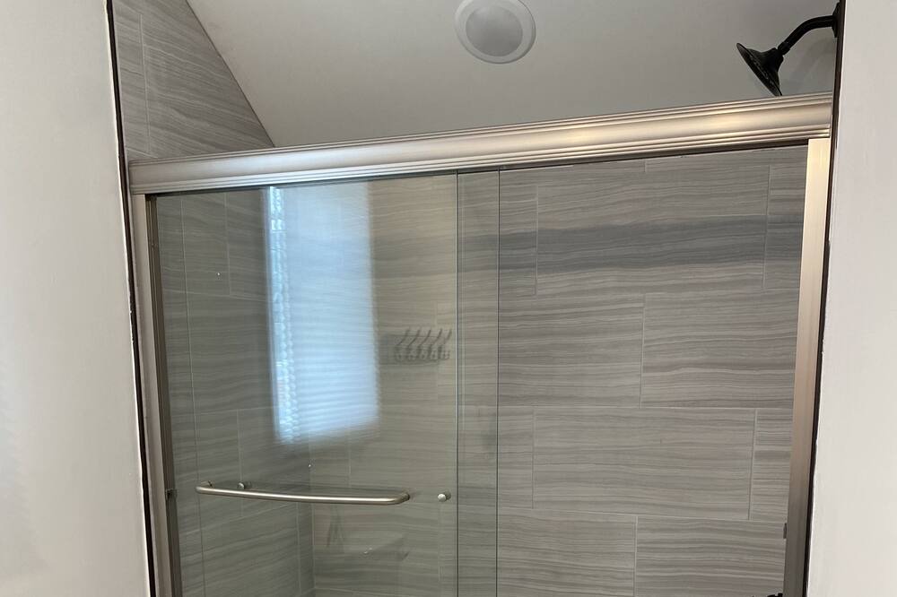 Photo of Bathroom in Ovid