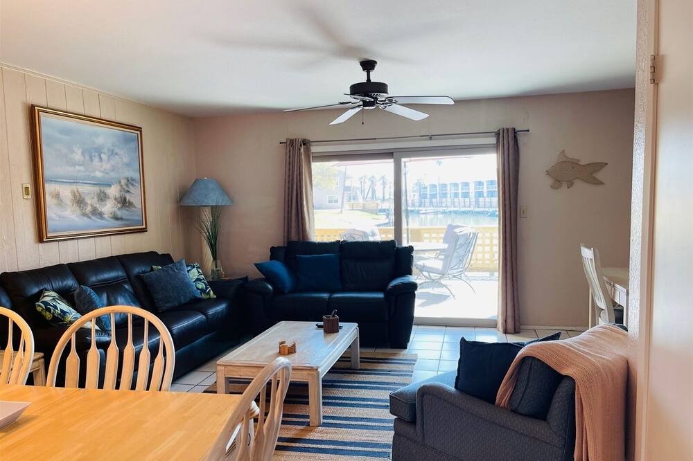 Photo of Others in Harbor Oaks