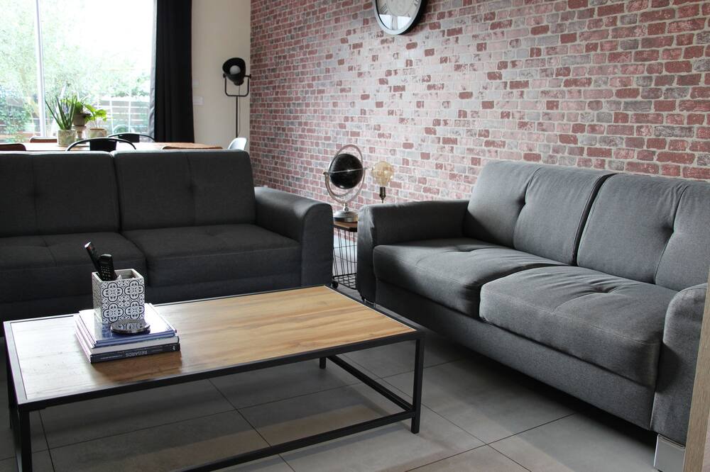 Photo of Livingroom in Ecouflant
