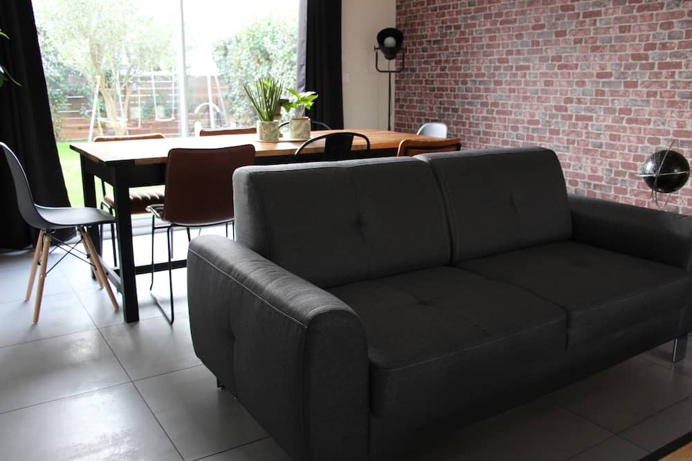 Photo of Livingroom in Ecouflant