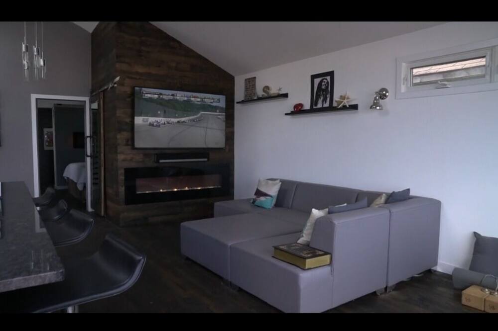 Photo of Livingroom in Stoney Creek