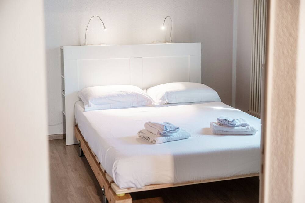 Photo of Bedroom in Torricella Taverne