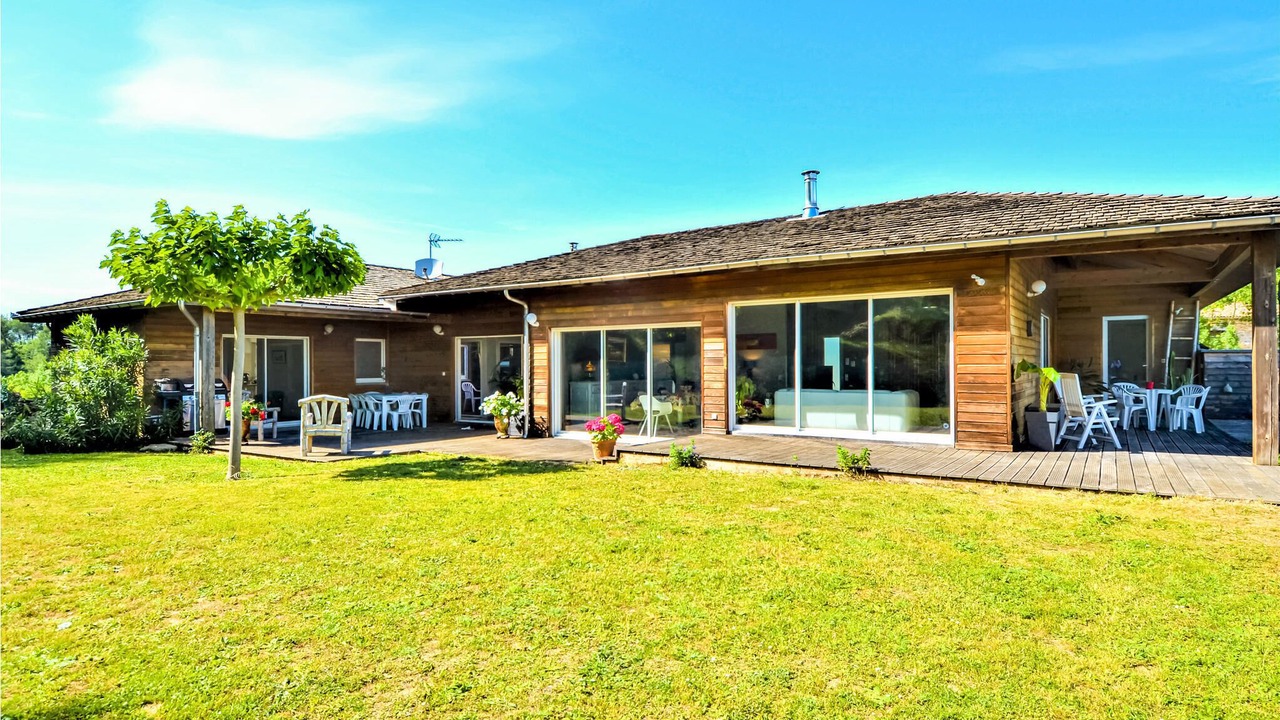 Photo of Outdoor in Saint-Privat-des-Vieux