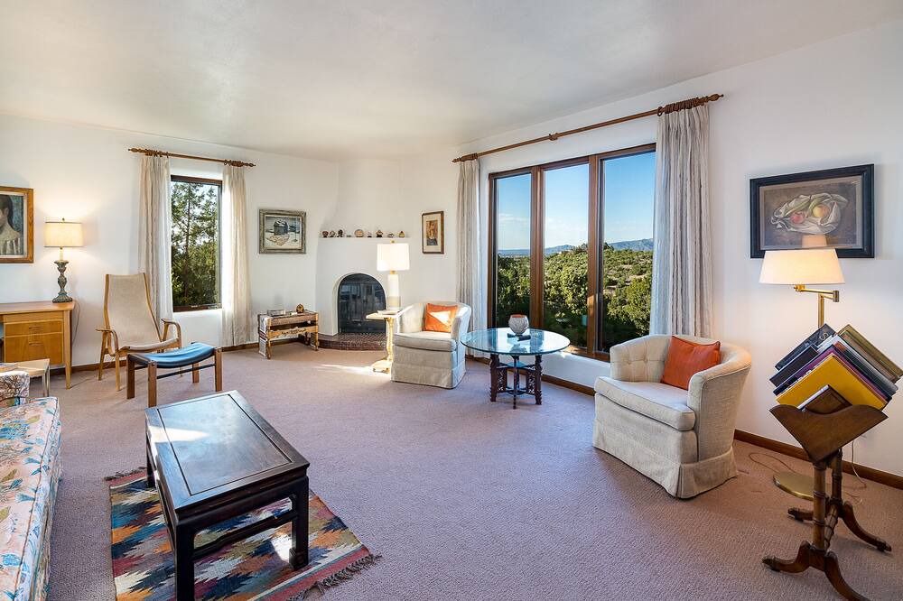 Photo of Livingroom in Santa Fe