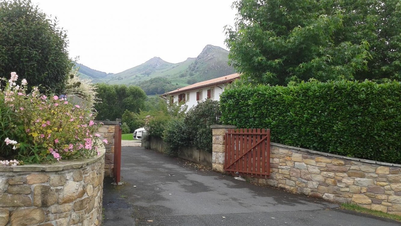 Photo of Outdoor in Sare