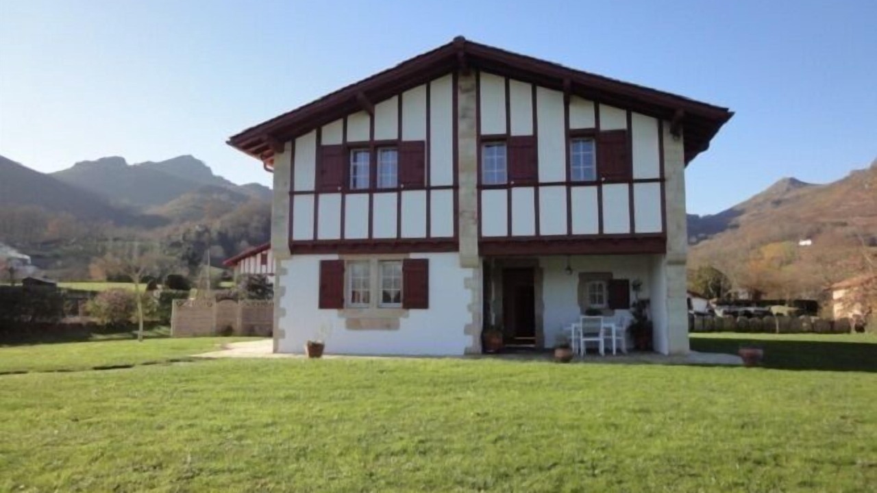 Photo of Outdoor in Sare
