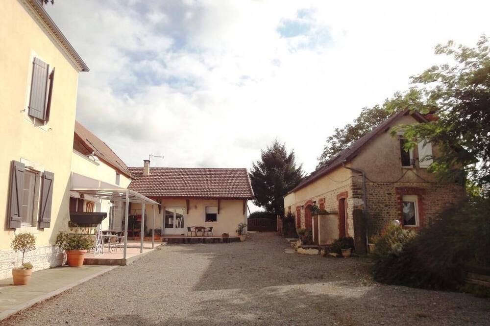 Photo of Outdoor in Casteide-Cami