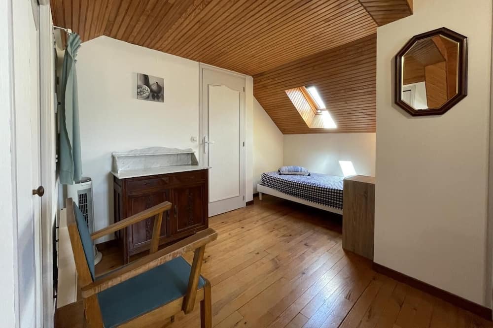 Photo of Bedroom in Casteide-Cami